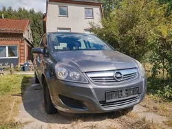 Grau Gebraucht 2009 Opel Zafira Van / Kleinbus | 2.600 € (Superpreis)