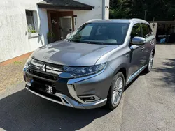 Andere außenfarben Gebraucht 2020 Mitsubishi Outlander P-HEV SUV | 19.500 €