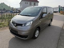 Grau Gebraucht 2014 Nissan NV200 Van | 14.750 €