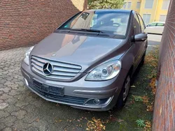 Grau Gebraucht 2006 Mercedes B150 Van / Kleinbus | 1.400 € (Superpreis)