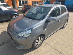 Grau Gebraucht 2015 Mitsubishi Space Star Diamant Edition Kleinwagen | 2.490 €
