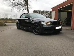 Schwarz Gebraucht 2010 BMW 135 Cabriolet Advantage Cabrio | 15.250 €