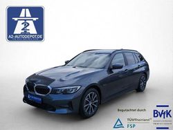 Grau Gebraucht 2022 BMW 330e Sport Line Kombi | 24.950 € (Superpreis)