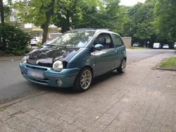 Blau Gebraucht 2003 Renault Twingo Kleinwagen | 2.300 € (Teuer)