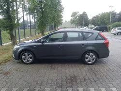 Grau Gebraucht 2012 Kia Ceed Spirit Kombi | 2.800 € (Superpreis)