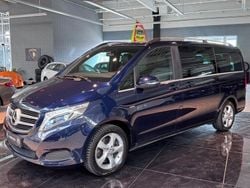 Blau Gebraucht 2017 Mercedes V250 Avantgarde Van / Kleinbus | 34.995 € (Guter Preis)