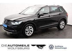Deep black perleffekt (metallic) Gebraucht 2022 VW Tiguan Elegance SUV | 30.380 € (Superpreis)