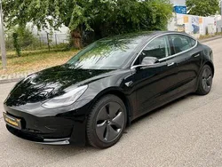 Weiss Gebraucht 2020 Tesla Model 3 Standard Range Limousine | 20.490 € (Fairer Preis)