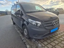 Schwarz Gebraucht 2016 Mercedes Vito Van / Kleinbus | 9.000 €