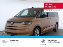 Gold (copper bronze (gold)) Gebraucht 2024 VW Multivan Life Van / Kleinbus | 52.650 € (Fairer Preis)