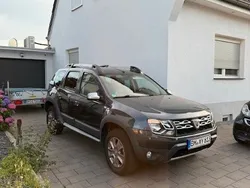 Grau Gebraucht 2015 Dacia Duster Prestige SUV | 9.980 € (Fairer Preis)