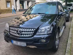 Schwarz Gebraucht 2009 Mercedes ML500 SUV | 13.900 € (Teuer)