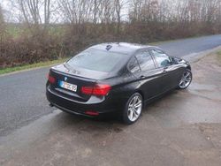 Schwarz Gebraucht 2013 BMW 320 Sport Line Limousine | 11.000 € (Guter Preis)