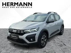 Moonstonegrau (grau) Gebraucht 2023 Dacia Sandero Expression Kleinwagen | 17.710 € (Fairer Preis)