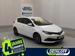 Weiß Gebraucht 2018 Toyota Auris Hybrid Team Limousine | 16.900 € (Fairer Preis)