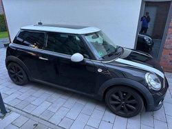 Schwarz Gebraucht 2012 Mini Cooper D Kleinwagen | 8.500 € (Etwas zu teuer)