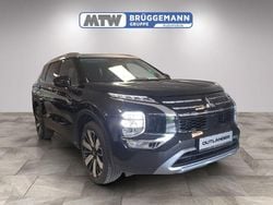 Schwarz Gebraucht 2024 Mitsubishi Outlander P-HEV Top SUV | 54.370 €