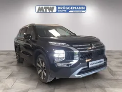 Schwarz Neu 2024 Mitsubishi Outlander P-HEV Top SUV | 54.470 € (Fairer Preis)