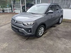 Platinum gray Gebraucht 2020 Ssangyong Tivoli Quartz SUV | 16.300 €