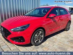 Ultimatered metallic Neu 2025 Hyundai i30 GO! Limousine | 18.990 € (Superpreis)