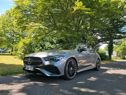 Grau Gebraucht 2023 Mercedes CLA200 AMG line Kombi | 33.999 € (Etwas zu teuer)