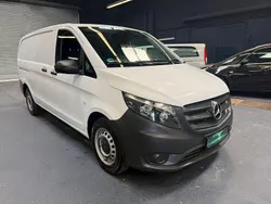 Weiß Gebraucht 2019 Mercedes Vito Van / Kleinbus | 14.450 € (Guter Preis)