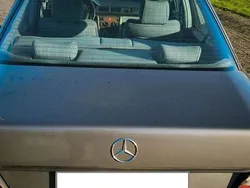 Grau Gebraucht 1988 Mercedes 300 Limousine | 9.700 €