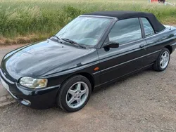 Schwarz Gebraucht 1996 Ford Escort Cabriolet Cabrio | 3.000 €