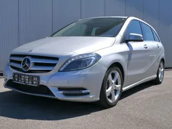Silber Gebraucht 2014 Mercedes B180 Sport Van / Kleinbus | 7.990 € (Fairer Preis)