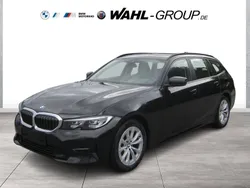 Schwarz Gebraucht 2020 BMW 320 Advantage Kombi | 22.890 € (Fairer Preis)