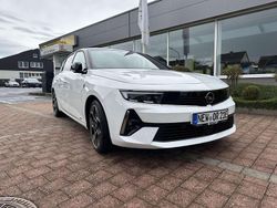 Arktisweiß Gebraucht 2022 Opel Astra Ultimate Limousine | 24.750 € (Fairer Preis)