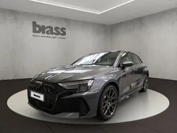 Grau Neu 2025 Audi RS3 Sportback Sport Kleinwagen | 74.900 €