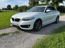 Weiß Gebraucht 2017 BMW 220 Sport Line Coupé | 14.999 € (Guter Preis)