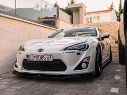 Weiß Gebraucht 2013 Toyota GT86 GT | 29.000 €