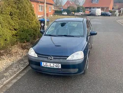 Blau Gebraucht 2002 Opel Corsa Comfort Kleinwagen | 1.800 € (Etwas zu teuer)