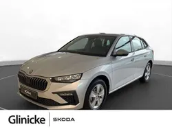 Silber Gebraucht 2024 Skoda Scala Essence Kleinwagen | 19.880 € (Fairer Preis)