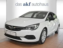Weiss Gebraucht 2022 Opel Astra Edition Limousine | 15.950 € (Guter Preis)