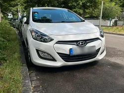 Weiß Gebraucht 2013 Hyundai i30 Limousine | 6.200 € (Fairer Preis)