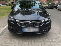 Schwarz Gebraucht 2016 Opel Astra Kombi | 9.950 €