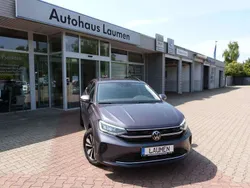 Rauchgrau metallic Gebraucht 2024 VW Taigo Move SUV | 21.900 € (Guter Preis)