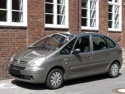 Braun Gebraucht 2009 Citroën Xsara Picasso Van / Kleinbus | 1.800 € (Fairer Preis)