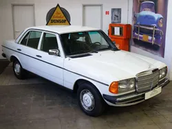 Weiß Gebraucht 1984 Mercedes 300 Limousine | 32.990 €