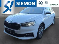 Weiss Gebraucht 2023 Skoda Fabia Style Limousine | 21.830 € (Fairer Preis)