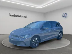 Mondsteingrau Gebraucht 2024 VW Golf VIII Move Limousine | 30.930 € (Teuer)