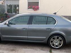 Silber Gebraucht 2009 Skoda 105 Limousine | 6.500 €