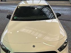 Weiß Gebraucht 2020 Mercedes A180 Kombi | 19.999 €