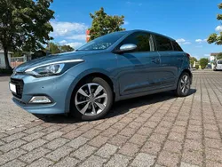 Blau Gebraucht 2017 Hyundai i20 Trend Kleinwagen | 11.000 € (Fairer Preis)