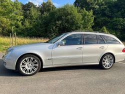 Silber Gebraucht 2006 Mercedes E320 Avantgarde Kombi | 6.990 € (Etwas zu teuer)