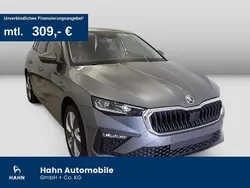 Graphitegrau metallic Gebraucht 2024 Skoda Scala Drive Kleinwagen | 24.430 € (Fairer Preis)