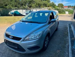 Silber Gebraucht 2010 Ford Focus Kombi | 1.950 € (Etwas zu teuer)
